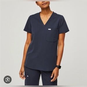 Figs Women’s Catarina One Pocket Scrub Top in Quiet Navy